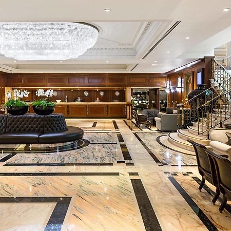 Radisson Blu Hotel, London Heathrow Hillingdon Ngoại thất bức ảnh