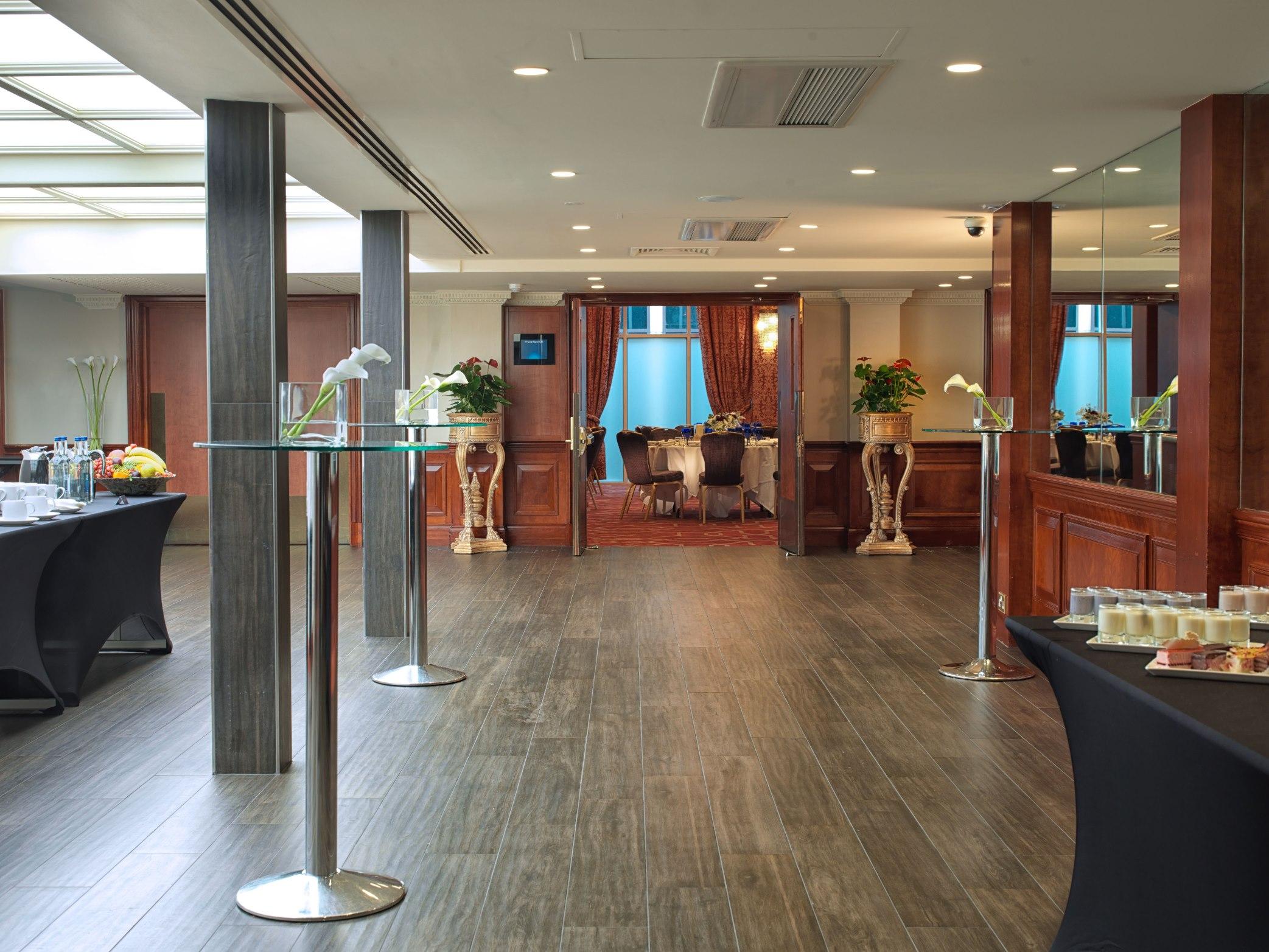 Radisson Blu Hotel, London Heathrow Hillingdon Ngoại thất bức ảnh