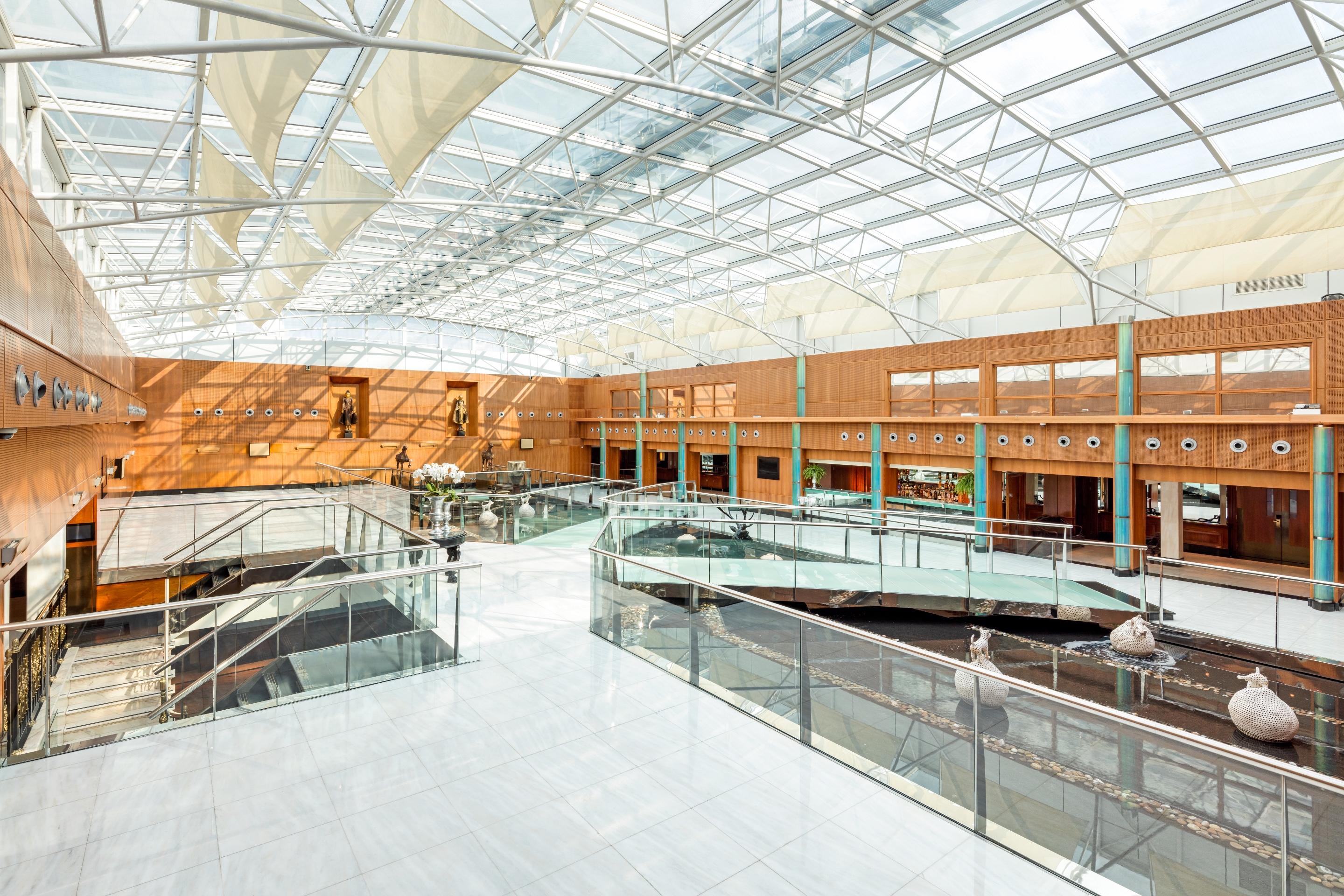 Radisson Blu Hotel, London Heathrow Hillingdon Ngoại thất bức ảnh
