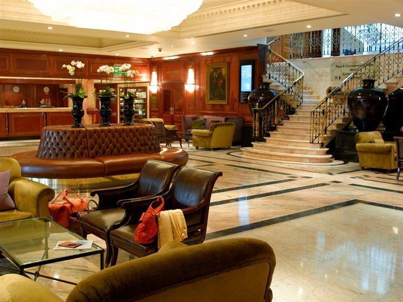 Radisson Blu Hotel, London Heathrow Hillingdon Ngoại thất bức ảnh