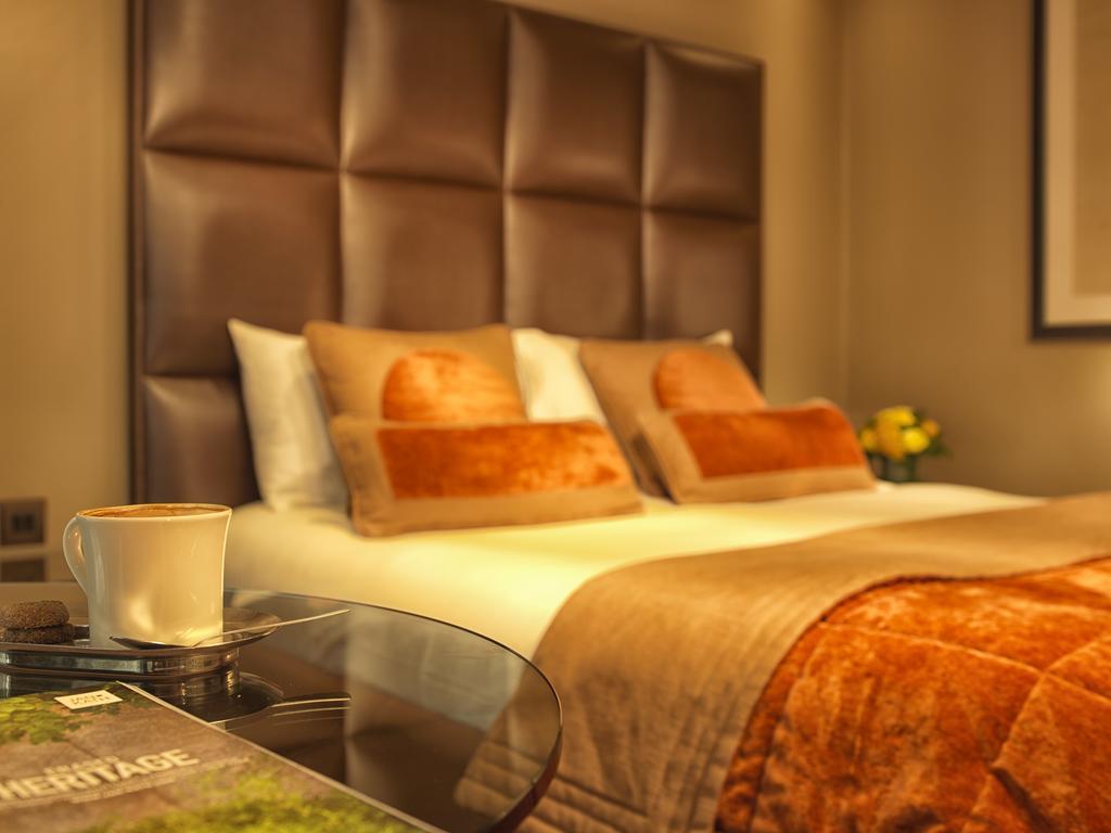Radisson Blu Hotel, London Heathrow Hillingdon Ngoại thất bức ảnh