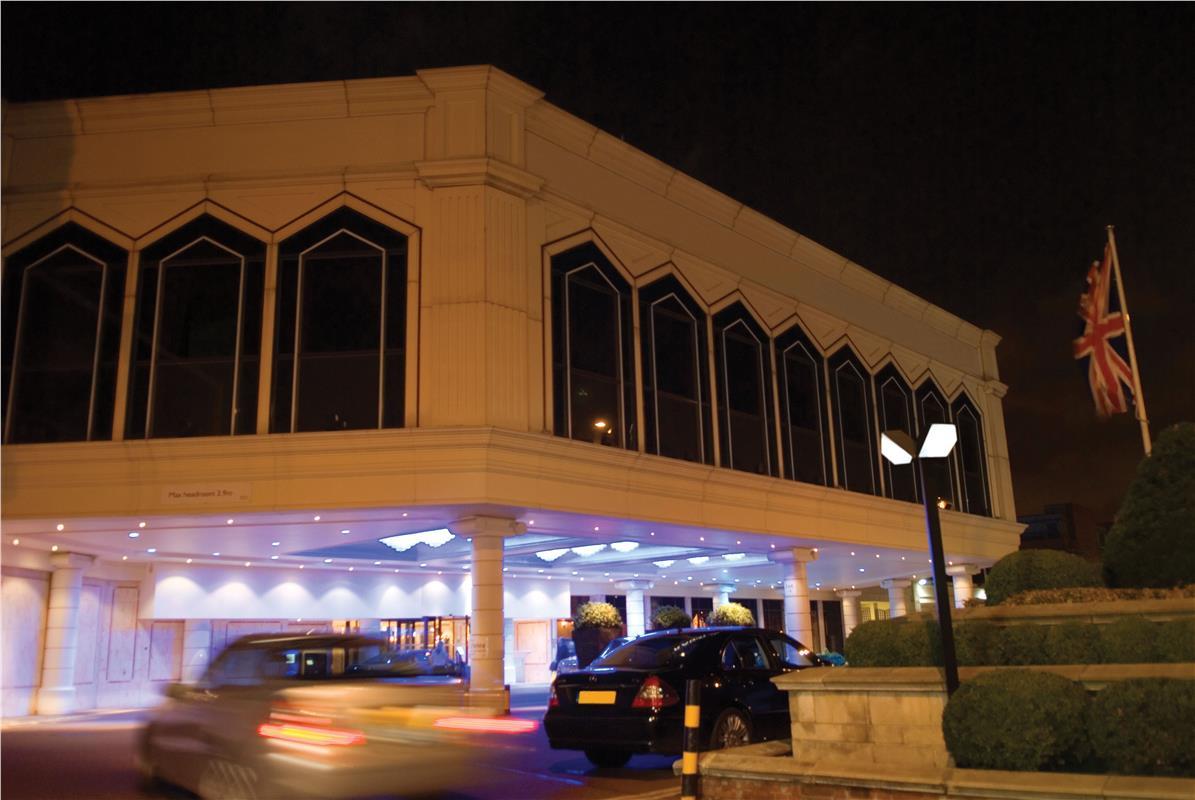Radisson Blu Hotel, London Heathrow Hillingdon Ngoại thất bức ảnh