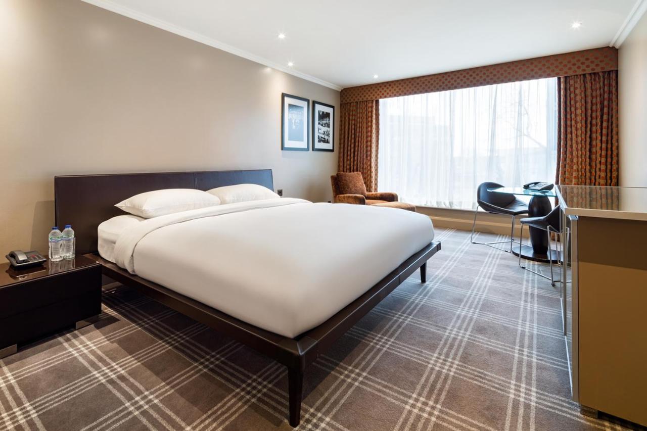 Radisson Blu Hotel, London Heathrow Hillingdon Ngoại thất bức ảnh