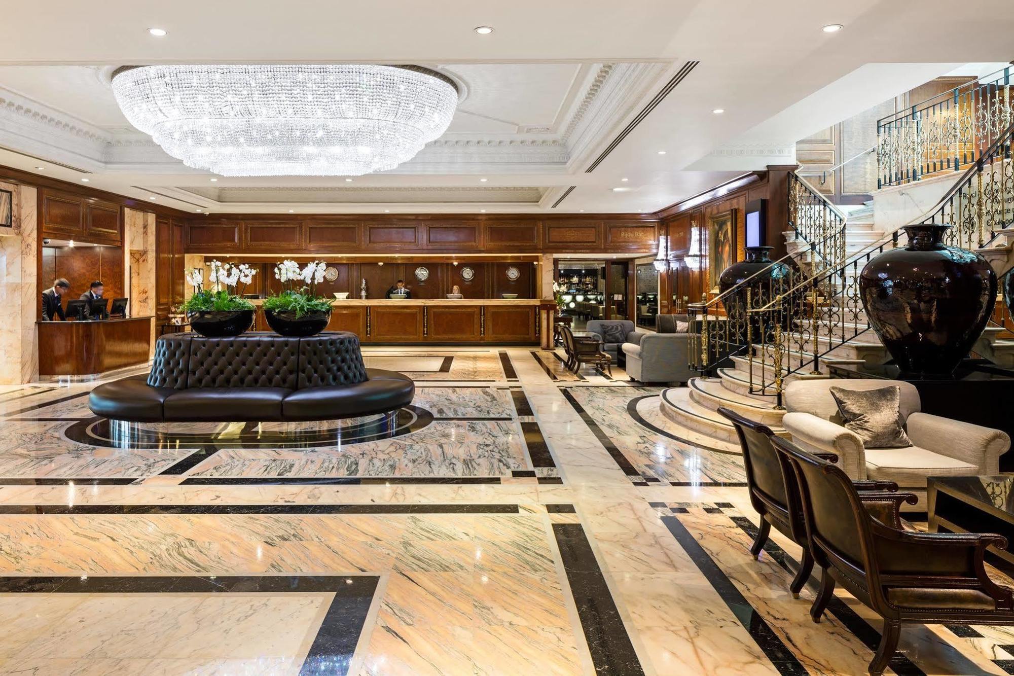 Radisson Blu Hotel, London Heathrow Hillingdon Ngoại thất bức ảnh