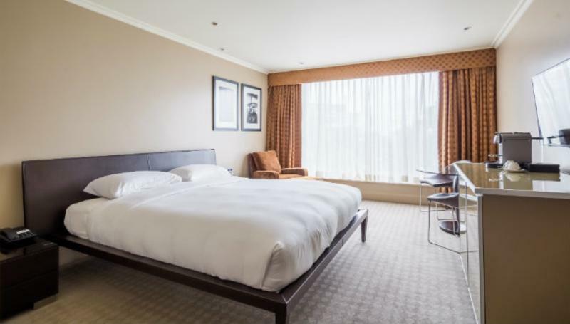 Radisson Blu Hotel, London Heathrow Hillingdon Ngoại thất bức ảnh