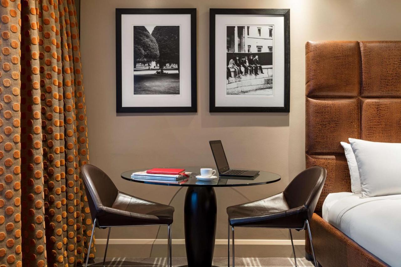 Radisson Blu Hotel, London Heathrow Hillingdon Ngoại thất bức ảnh